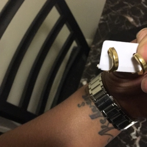 ... - Picture 3 of 6